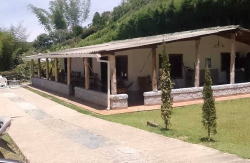 El Penol House | Welcoming 3-bedroom house in Guatape perfect for your getaway