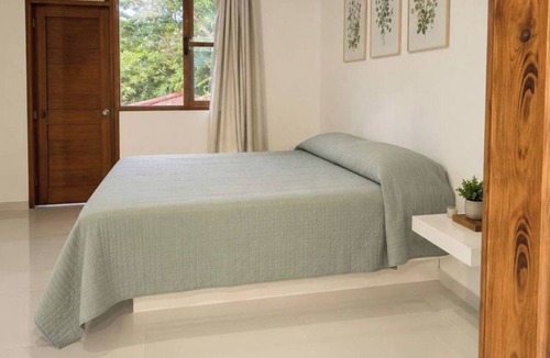 Menegua House | White House