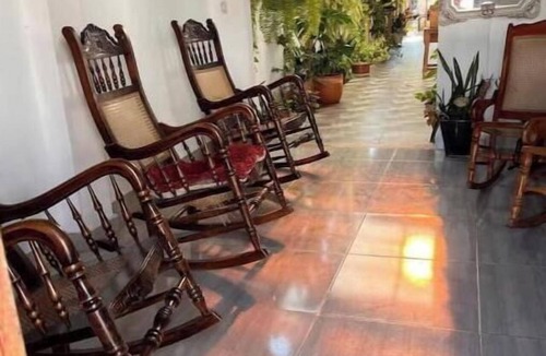 Santa Cruz de Mompox House | Yolis Hotel: Comfort and Relaxation