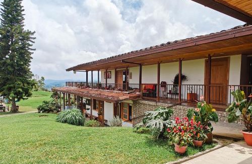 Alegrias House | Zenith Bed & Breakfast