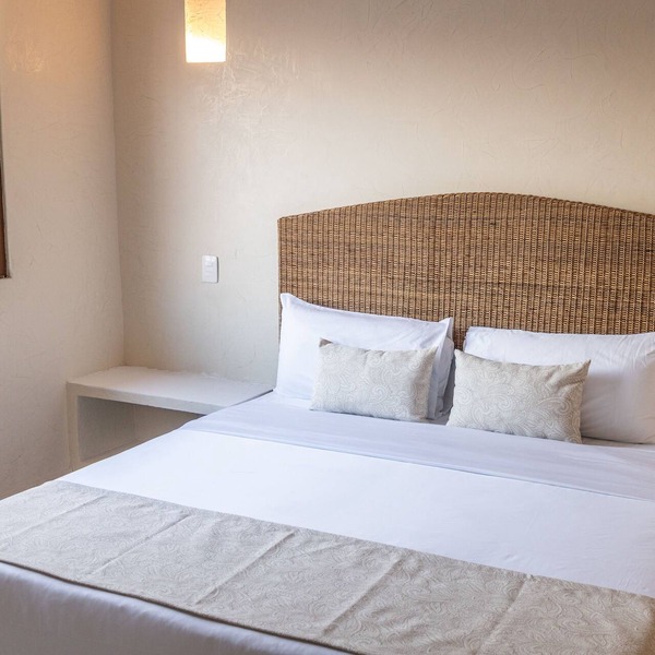 Wonderful Room @Walled City with King Bed in Cartagena de Indias
