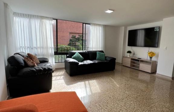232 mt2, Mejor ubicación en Medellín al lado del tesoro