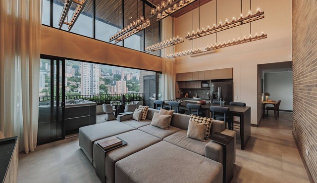 2350 sqft - 4BR Duplex with panoramic city view