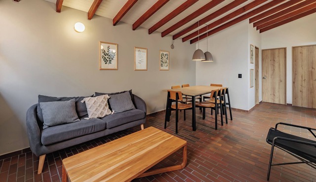 302 Modern 2 bedroom apartment in Medellín