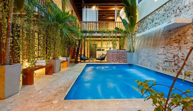 5-Star Getsemani Villa | Private Pool | Sleeps 18