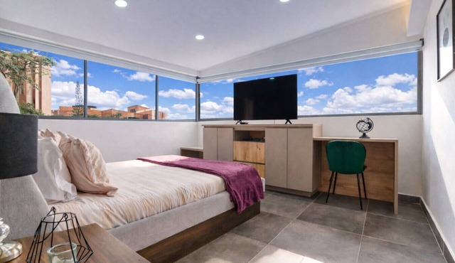 7th floor modern apartment near provenza in Medellín