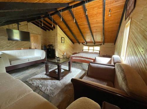 Acogedora Cabaña Chalet en Medio de la Naturaleza in Aquitania