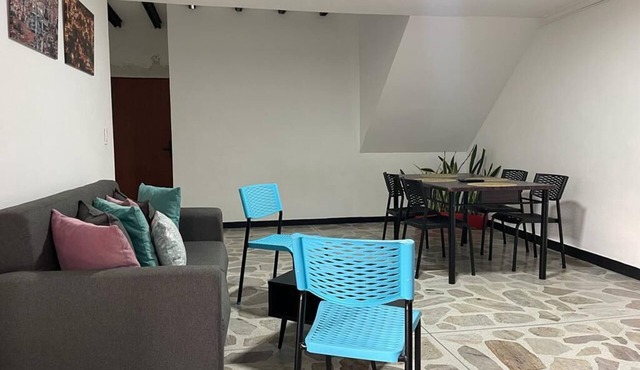 Amplio Apartamento en Plena Zona Rosa la 70 in Medellín