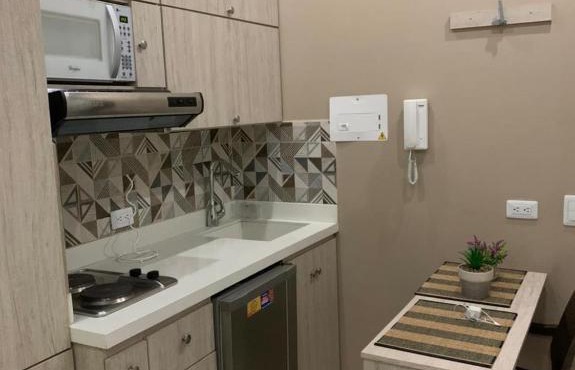 Aparataestudio Tipo Loft Moderno , cerca de la estacion del metro