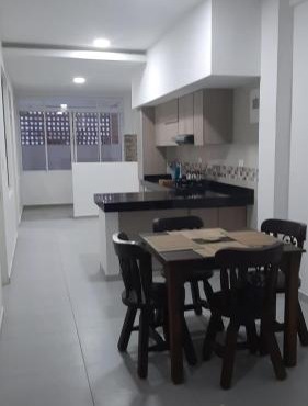 Apartamento 2 habitaciones (1 principal), cocina, comedor, sala, 2 baños