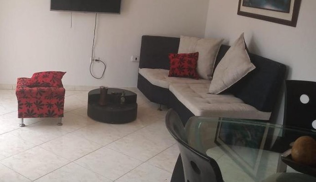 Apartamento amoblado con balcón en Ibagué