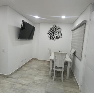 Apartamento amoblado, Edificio Avanzzare T2-603