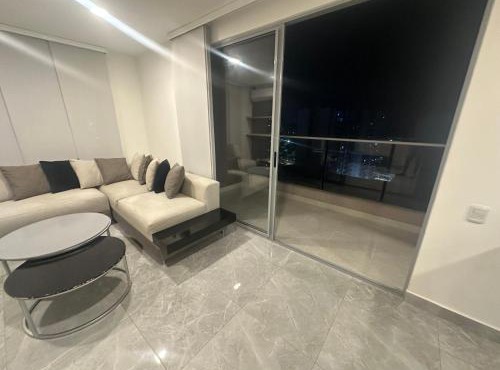 Apartamento cerca Malecón y CC mall plaza