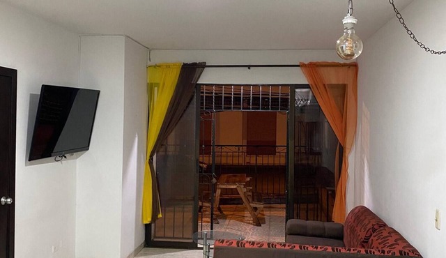 Apartamento comodo central