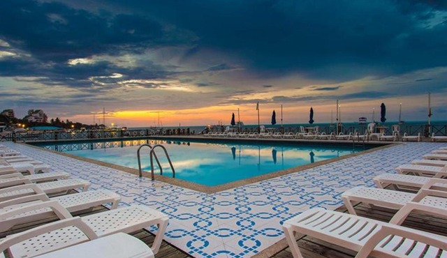 Apartamento en Torres del Sun Rise San Andrés con Piscina y Playa Privada