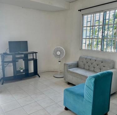 Apartamento hostal oasis