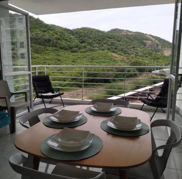 Apartamento vista a la montaña in Girardot