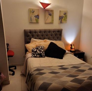 Apartastudio con baño privado y chimenea