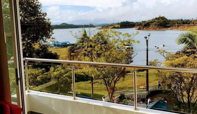 Apto vista al Embalse/Balcón/Restaurantes/Bares