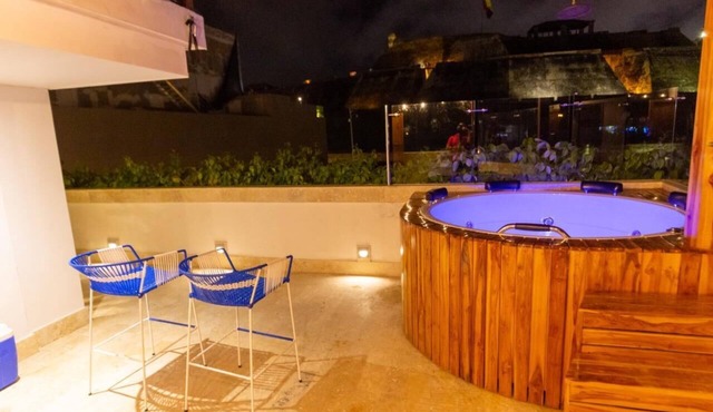 Blue House Castillo View – Private Jacuzzi & Colonial Balconies in Cartagena