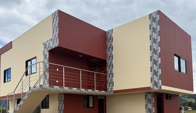 Cómoda y moderna casa en los campos de Boyacá - Colombia in Boyacá