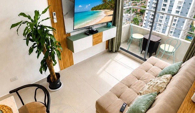 Caribbean Deluxe Pool, Views & WiFi