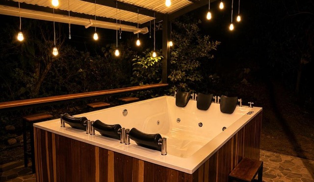 Casa Colina Glamping Con Jacuzzi Copacabana in Copacabana