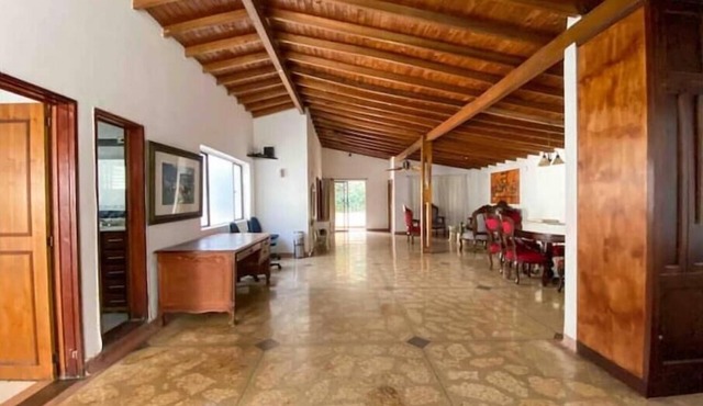 Casa Grande y Cómoda