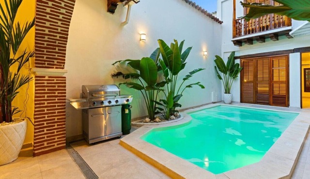 Casa Sol - Villa in Getsemaní with Large Pool