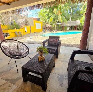 Chalet Tropical en melgar, piscina privada in Melgar