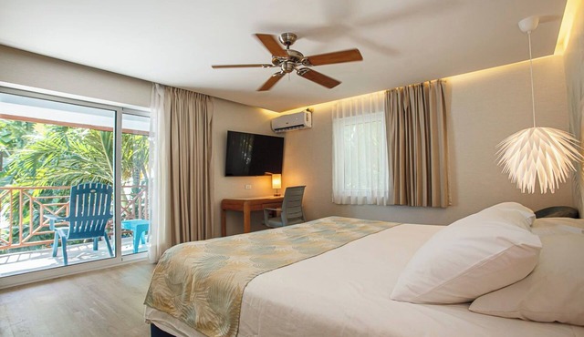Cocoplum Beach Hotel