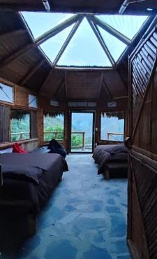 Colibamboo The Cabin. Cabaña elevada con mirador montaña malla y jacuzzi in Pacho