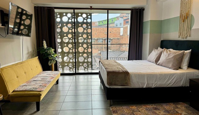 Comfortable and central loft with balcony in Medellín