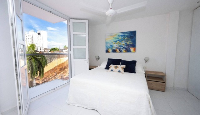 Duplex with terrace in the walled city
