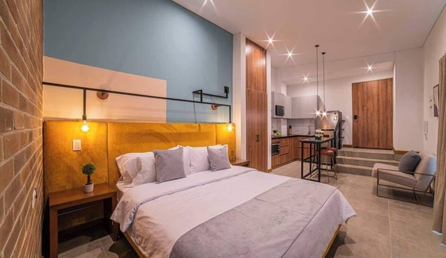 E202 - Comfy studio, A/C, hot water, Fast WiFi in Cali