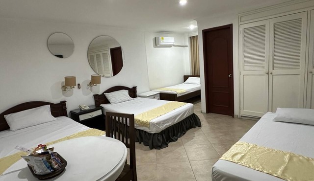 Excelente Lugar Para Hospedarte con tu Familia, Zona Central de Medellín