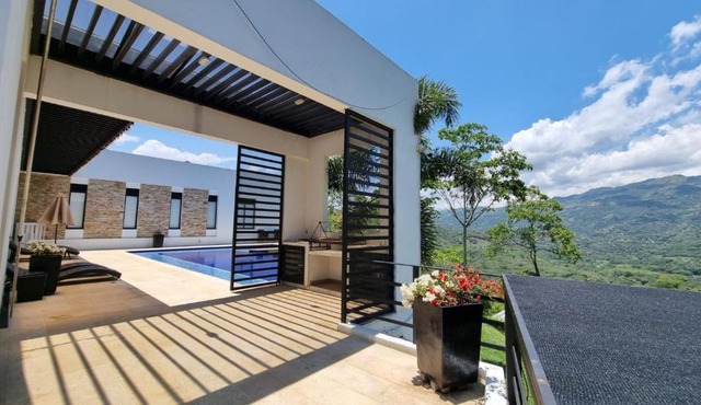 Exclusiva casa-quinta para la familia en Villeta