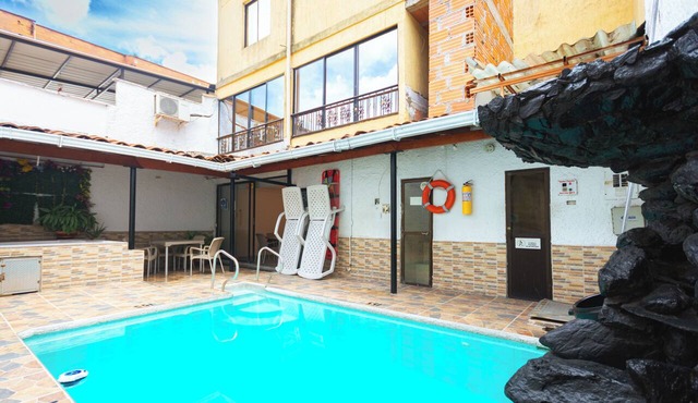 Family or Group Getaway in Los Colores (With Pool)