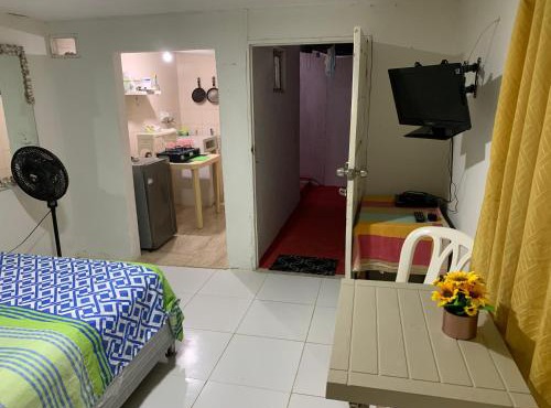 Habitación independiente cerca al mar.