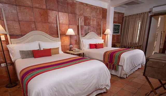 Hb-2qf Boutique Hotel Room With Jacuzzi Air Conditioning And Wifi