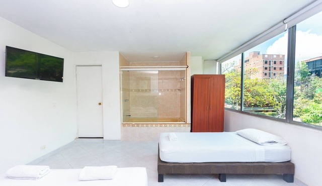 Hermosa Habitación Estandar Triple En Laureles - Estadio in medellin