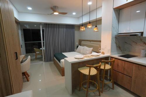 HERMOSO APARTAMENTO DE LUJO CON VISTA AL MAR EN EL Edificio Cartagena Beach Resort CB1024