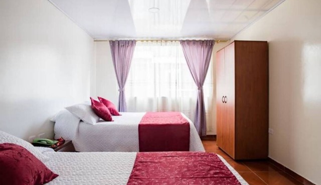 Historic House's Bedrooms w/Garden, Patio, Private Bathrooms, Smart TV & Free WiFi in Bogotá