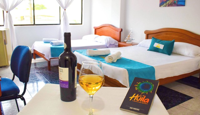 Hotel Dinastia Real