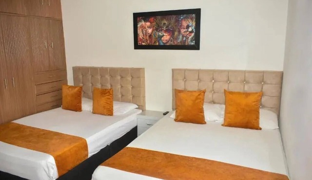 Hotel Flamante Bulevar - Room 2 double beds with private bathroom in Bogotá