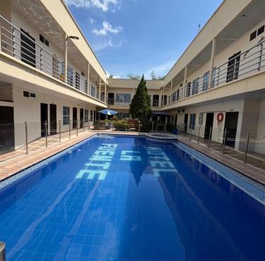 Hotel la fuente j.n in La Macarena
