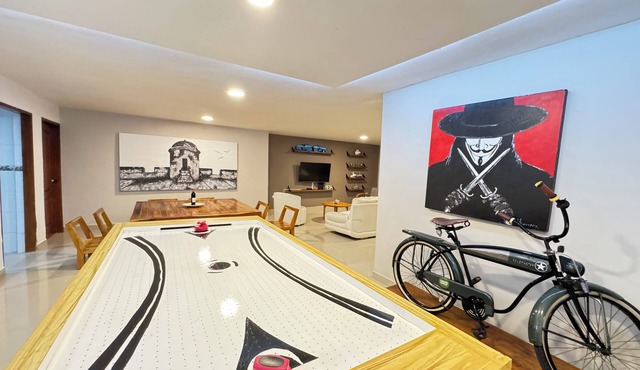 House, Gallery, Beach, Jacuzzi, Hockey, and Pool in Cartagena