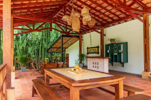 Jacuzzi Privado Eje Cafetero, bambú Naturaleza&paz a 12 min de la ciudad in Pereira