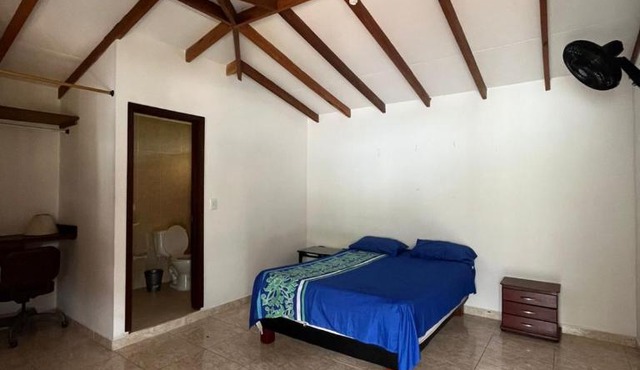 Lago Calima Hostel in Calima