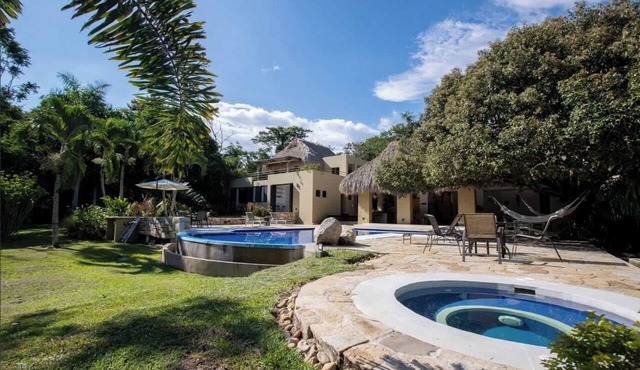 Lovely 4BR Villa at Mesa de Yeguas in Anapoima